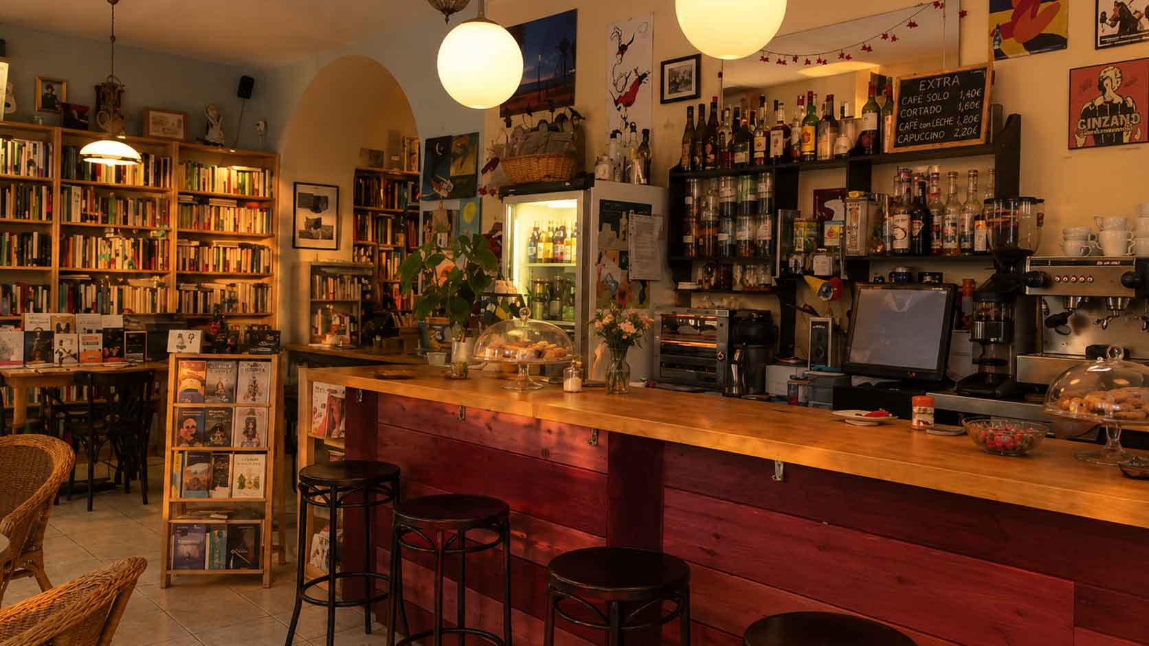 La Clandestina Libreria Café, cafetería para descubrir Café especialidad Cádiz